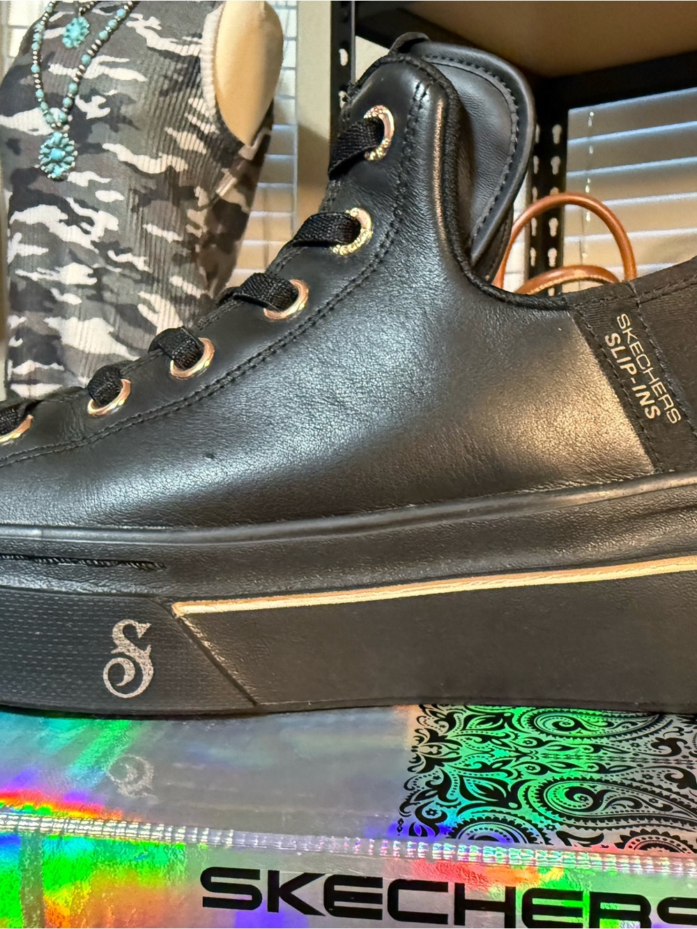 Snoop Dog slip in Skechers Black Leather Low-Top Sneakers with Rose Gold Accents - Picture 9 of 9